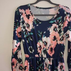 Floral long-sleeved Maxi Dress